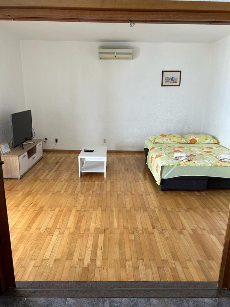 Apartments By The Sea Slatine, Ciovo - 1128 Extérieur photo