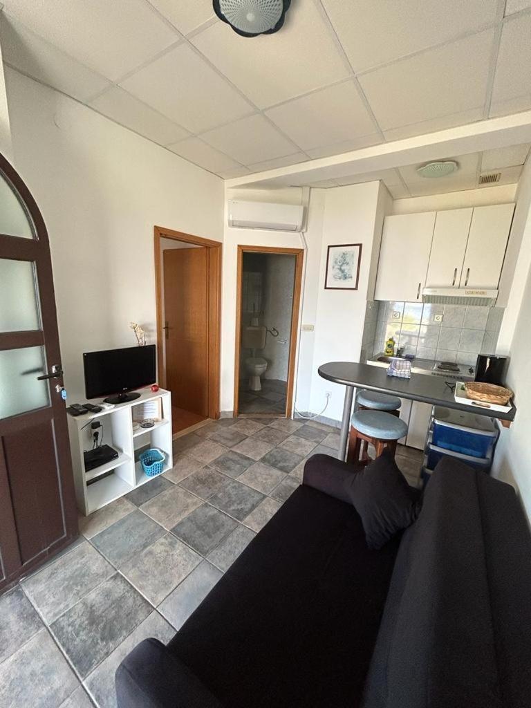 Apartments By The Sea Slatine, Ciovo - 1128 Extérieur photo