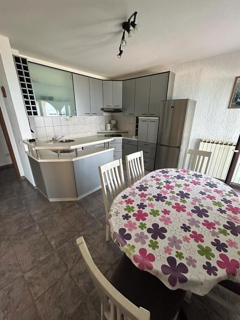 Apartments By The Sea Slatine, Ciovo - 1128 Extérieur photo